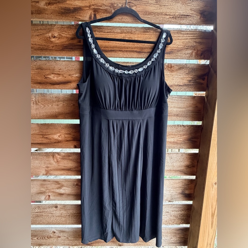 LEVEL 8— black dress size 18w with‎ rhinestone decor